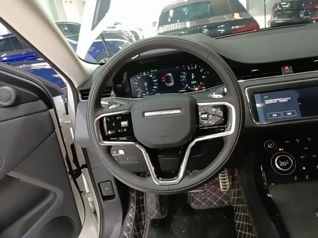 Land Rover Evoque 2022 — фото 11