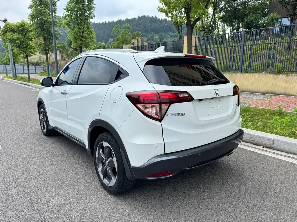 Honda Vezel 2017 — фото 9
