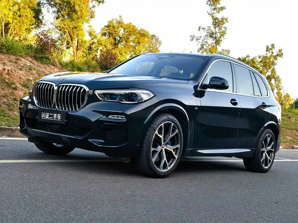 BMW X5 2021 — фото 1