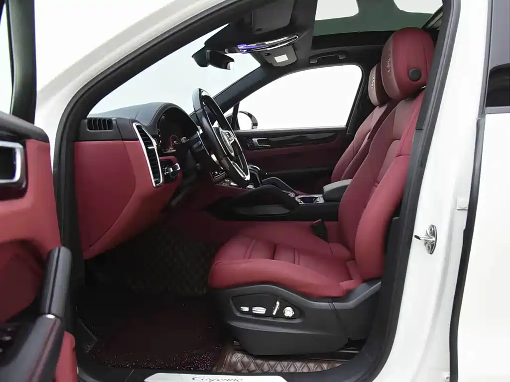 Porsche Cayenne 2019 — фото 11