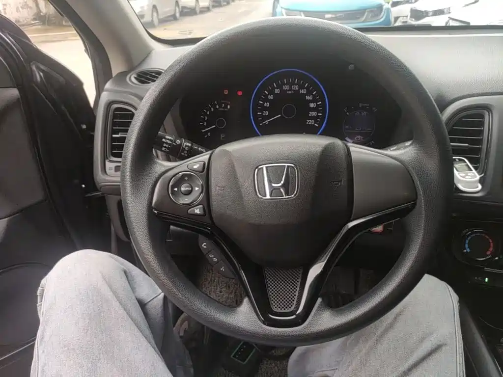 Honda Vezel 2022 — фото 11