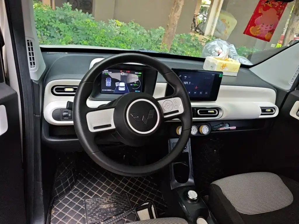 Wuling Hongguang MINIEV 2024