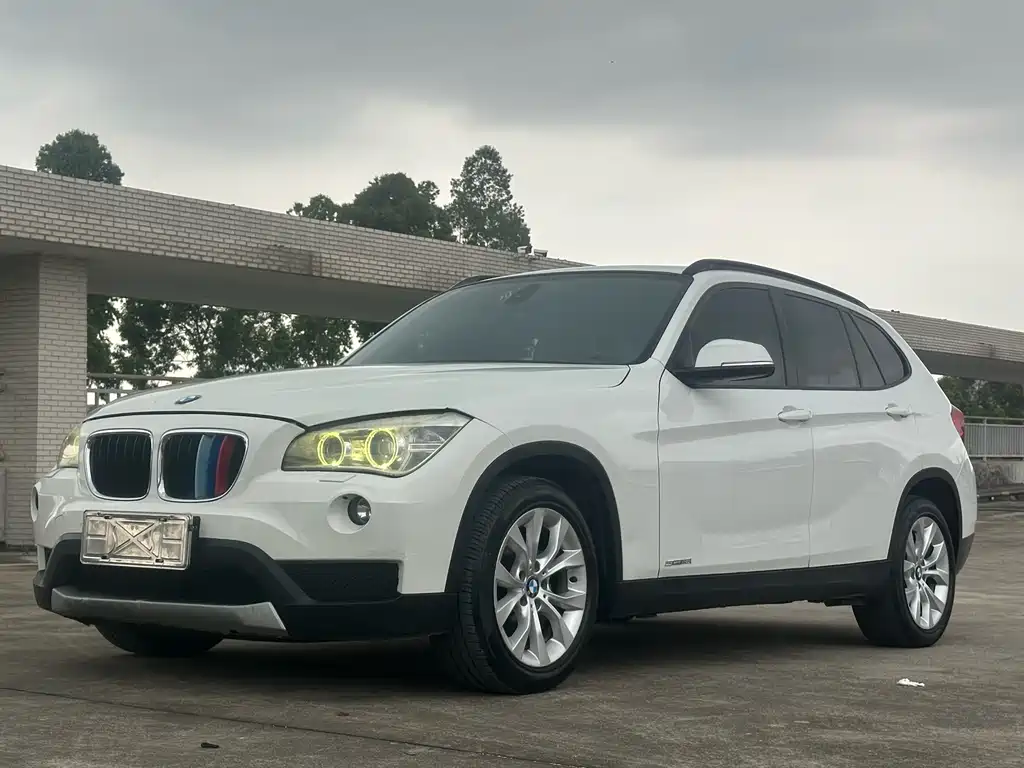 BMW X1 2014 — фото 1