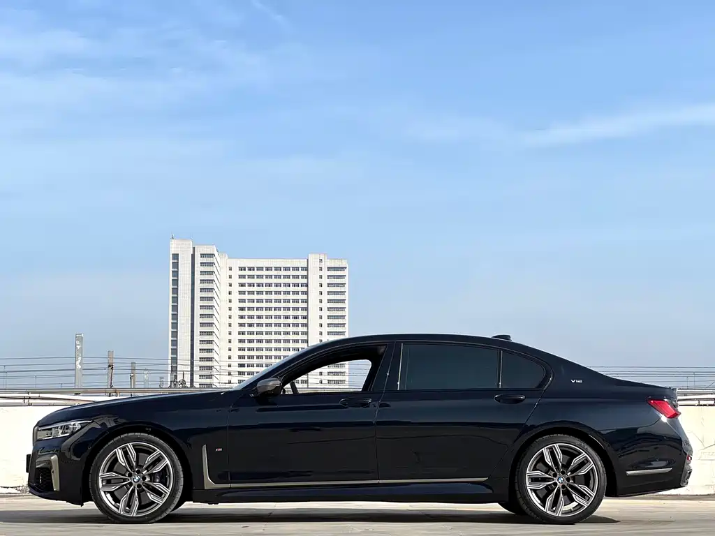 BMW 7 Series 2022 — фото 15