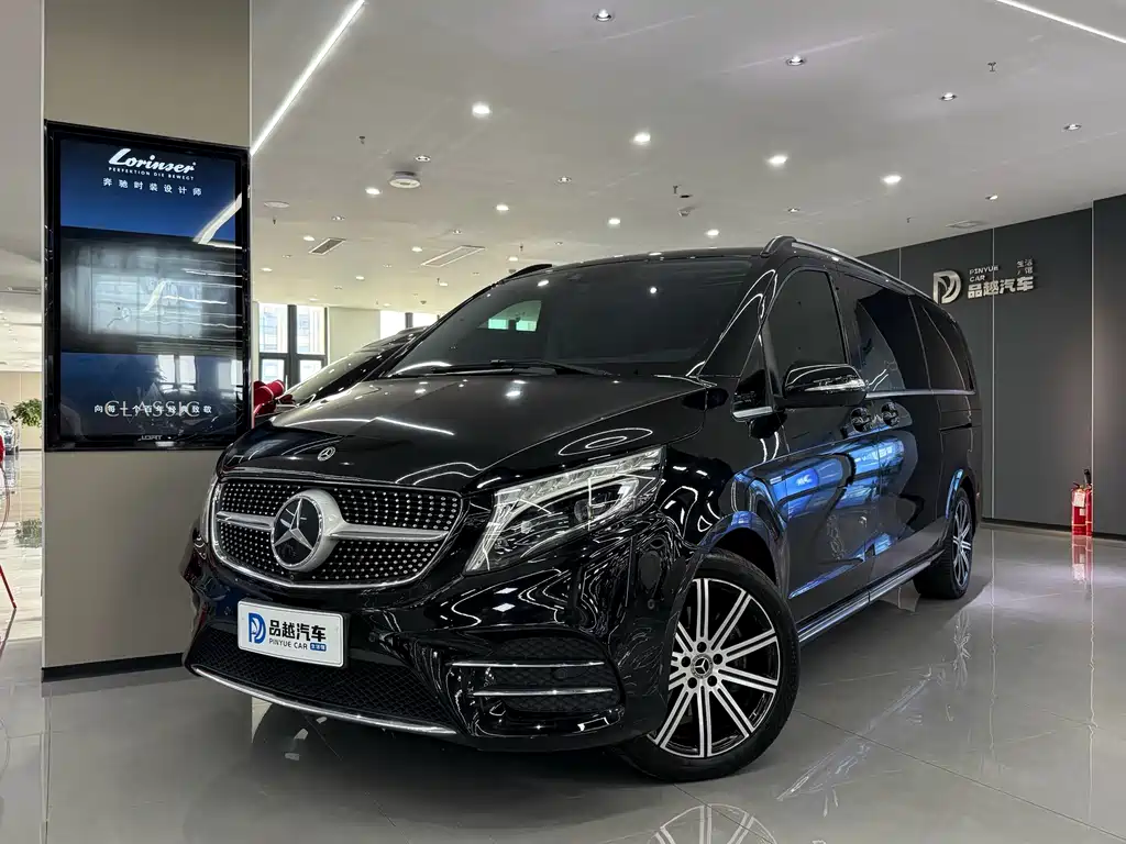 Mercedes-Benz V-Class 2022 — фото 1