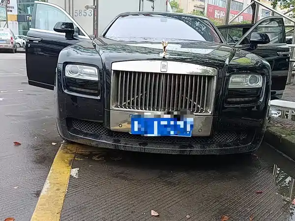 Rolls-Royce Ghost 2012