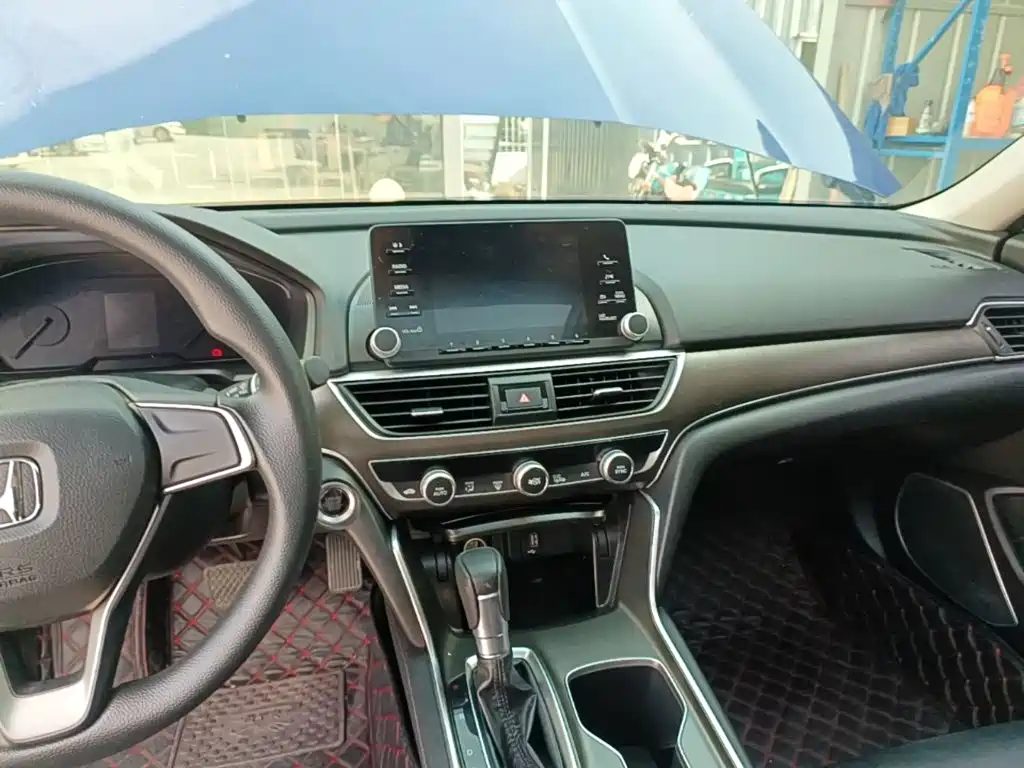 Honda Accord 2020 — фото 13