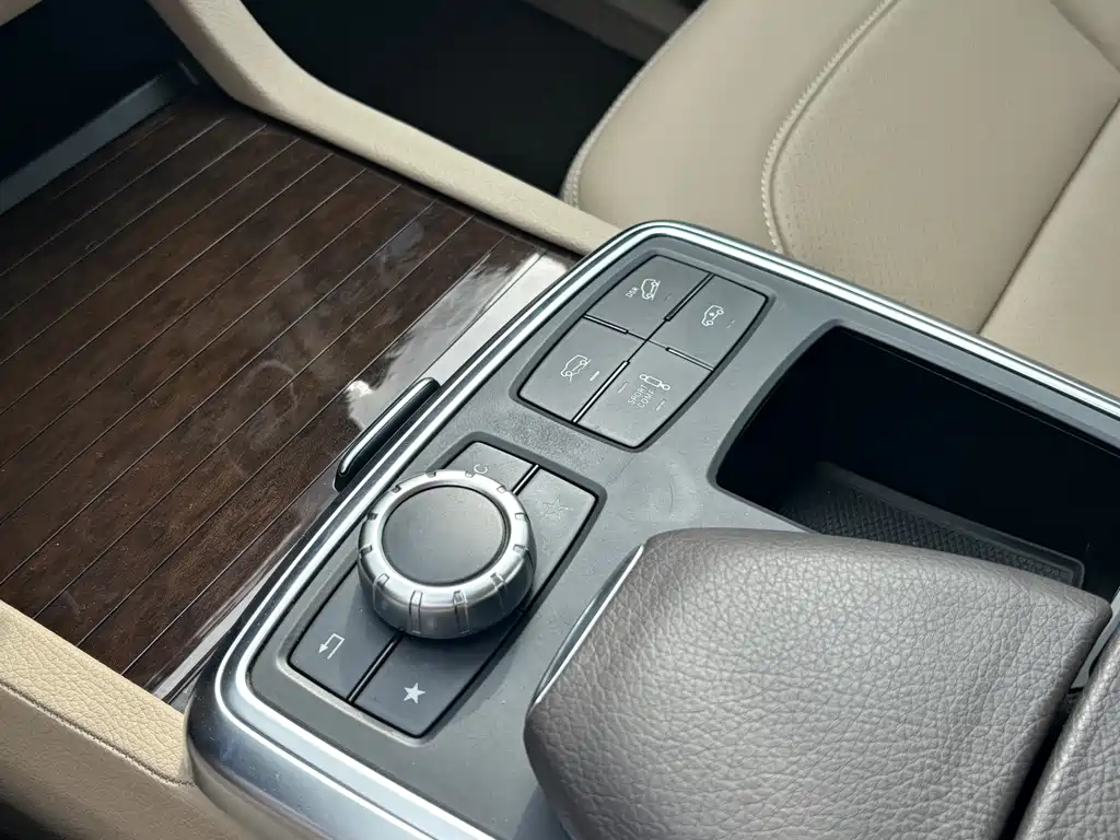 Mercedes-Benz M-Class 2015 — фото 13