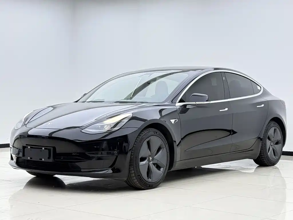 Tesla Model 3 2020 — фото 1