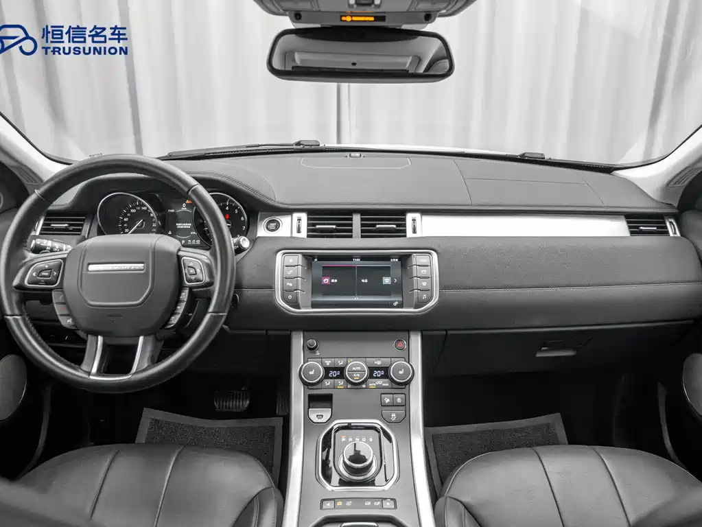 Land Rover Evoque 2019 — фото 12