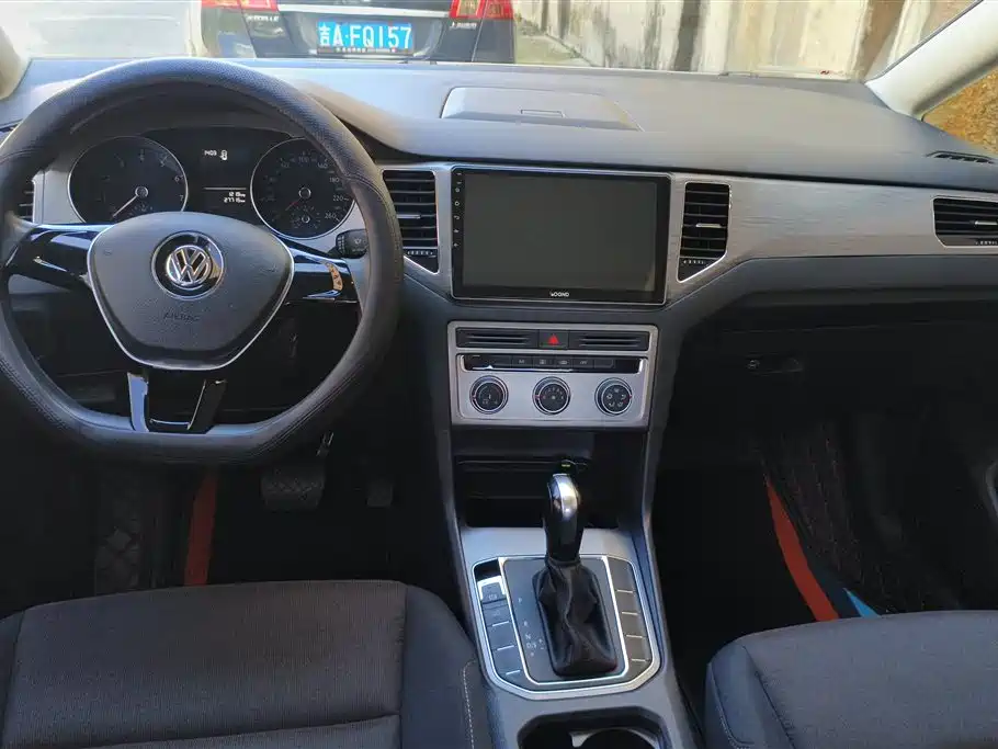 Volkswagen Golf Sportsvan 2018 — фото 12
