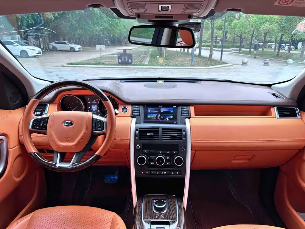 Land Rover Discovery Sport 2018 — фото 6