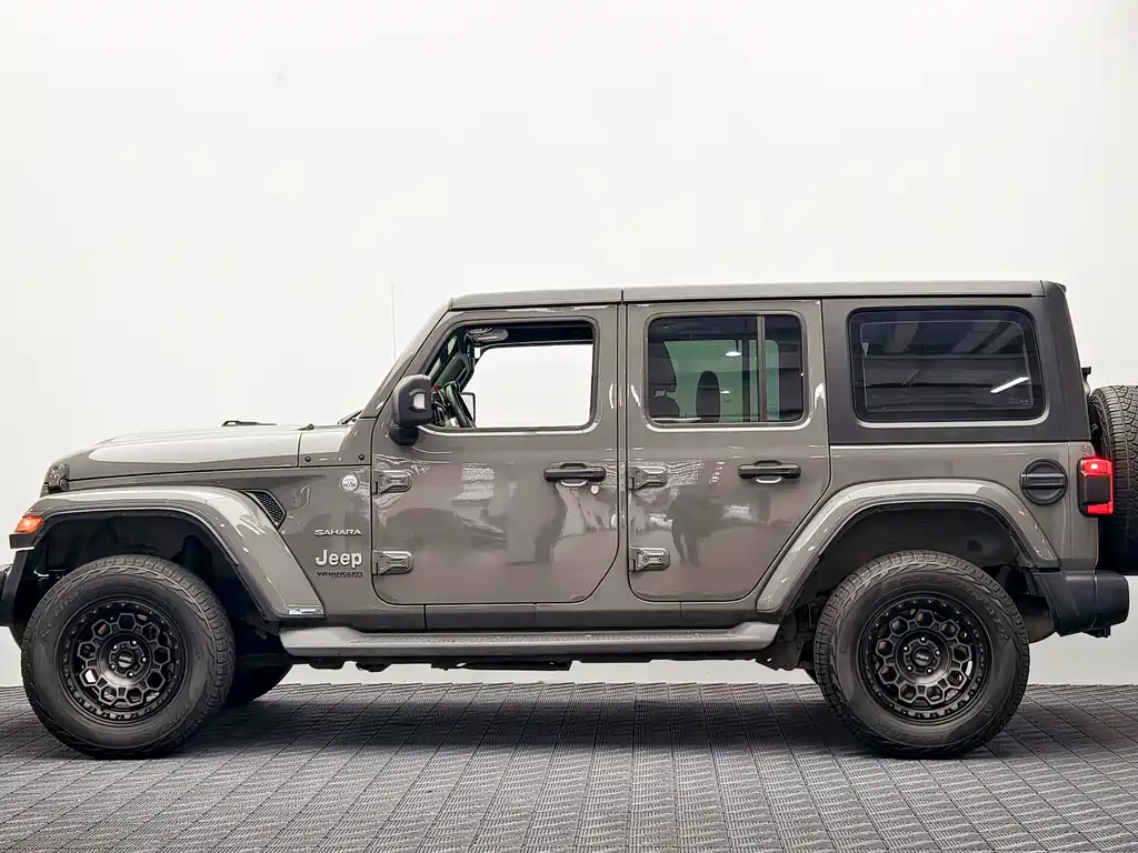 Jeep Wrangler 2021 — фото 4