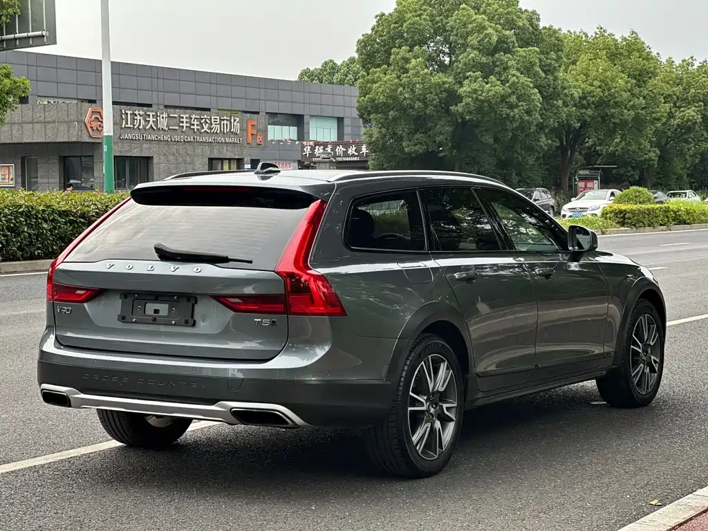 Volvo V90 2017 — фото 8