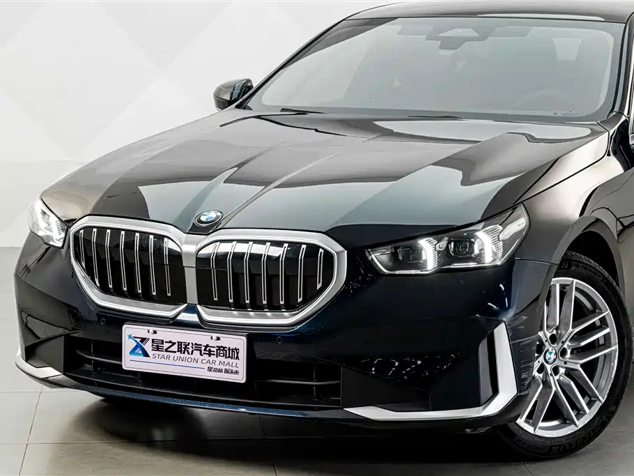 BMW 5 Series 2024