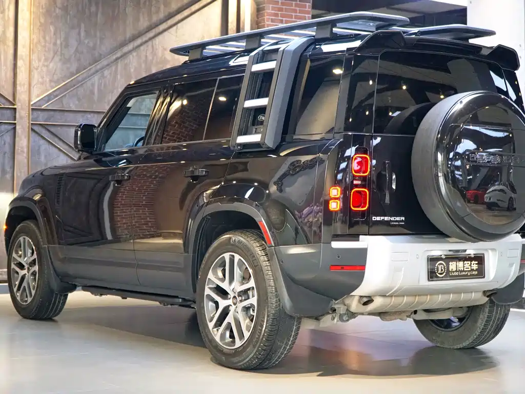 Land Rover Defender 2022 — фото 6