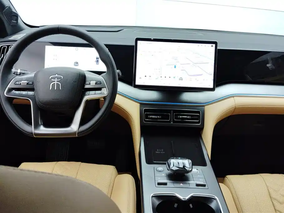 BYD L DM-i 2024 — фото 12