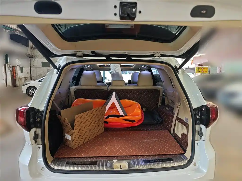Toyota Highlander 2020 — фото 10