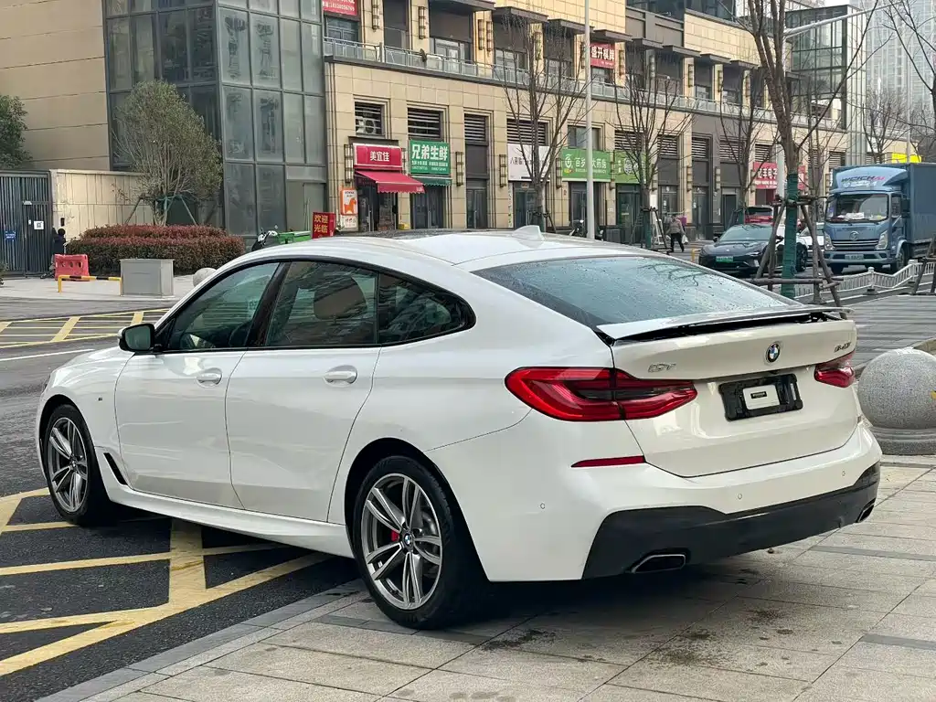 BMW 6 Series GT 2019 — фото 22