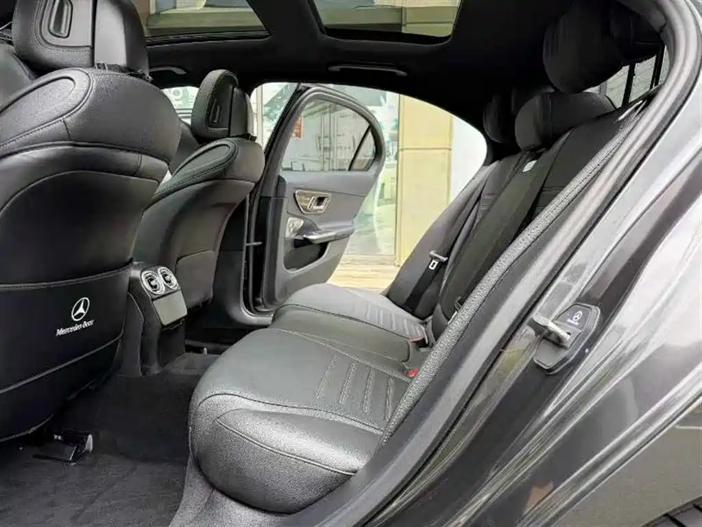 Mercedes-Benz C-Class 2022 — фото 8