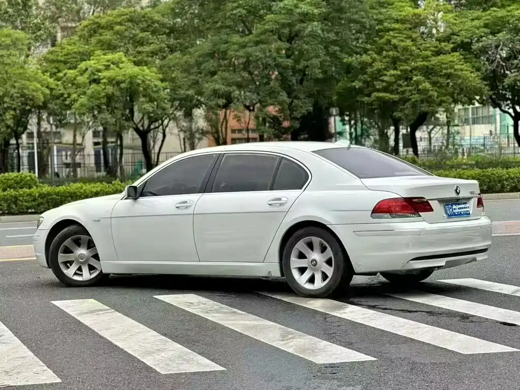 BMW 7 Series 2005 — фото 2