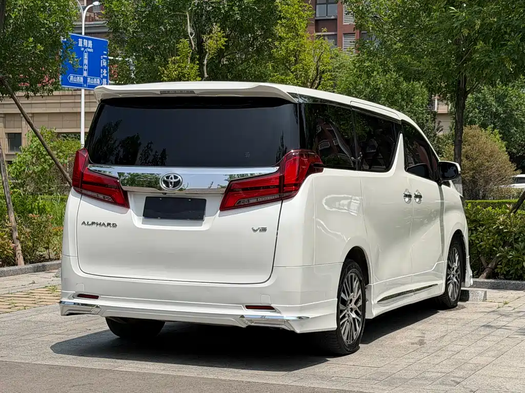 Toyota Alphard 2016 — фото 6