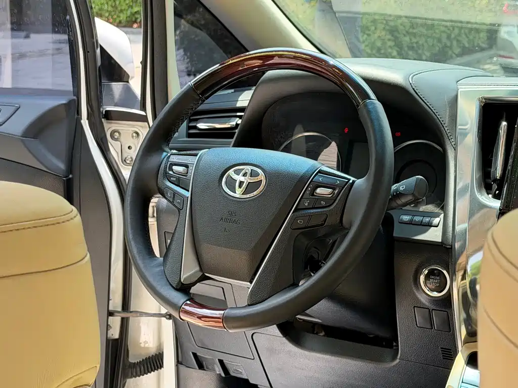 Toyota Alphard 2016 — фото 14