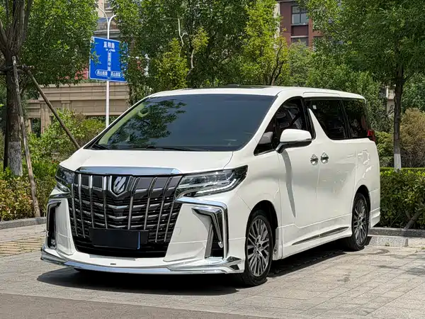 Toyota Alphard 2015