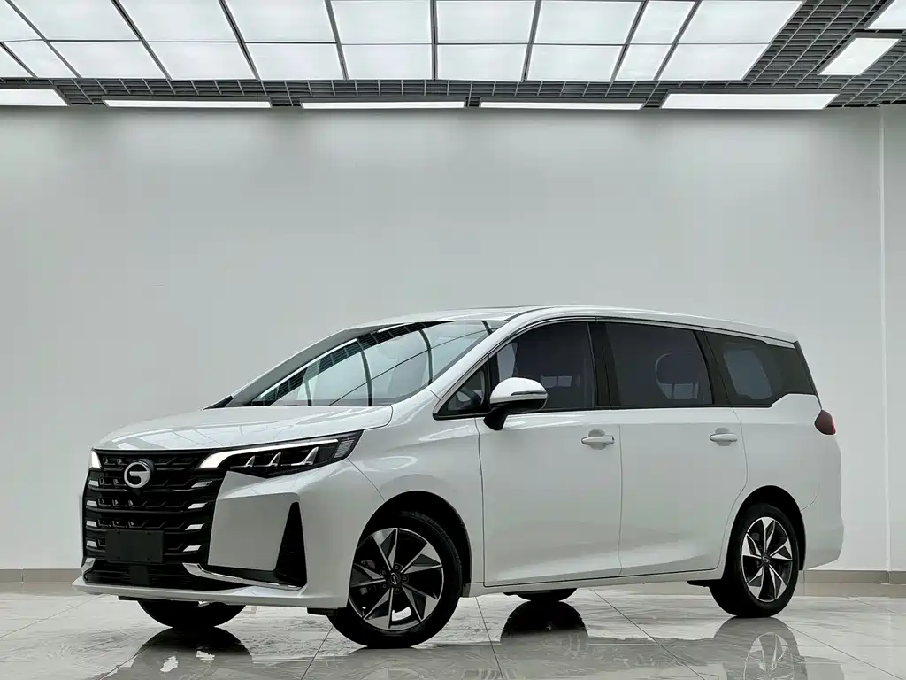 GAC Trumpchi M6 2022 — фото 1