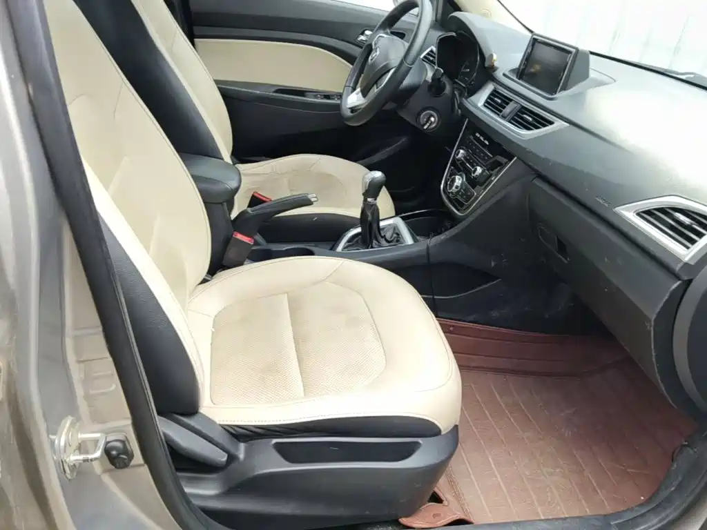 Changan V7 2015 — фото 25
