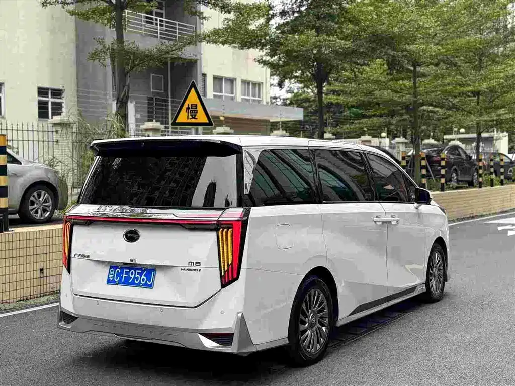 GAC Trumpchi M8 2023 — фото 4