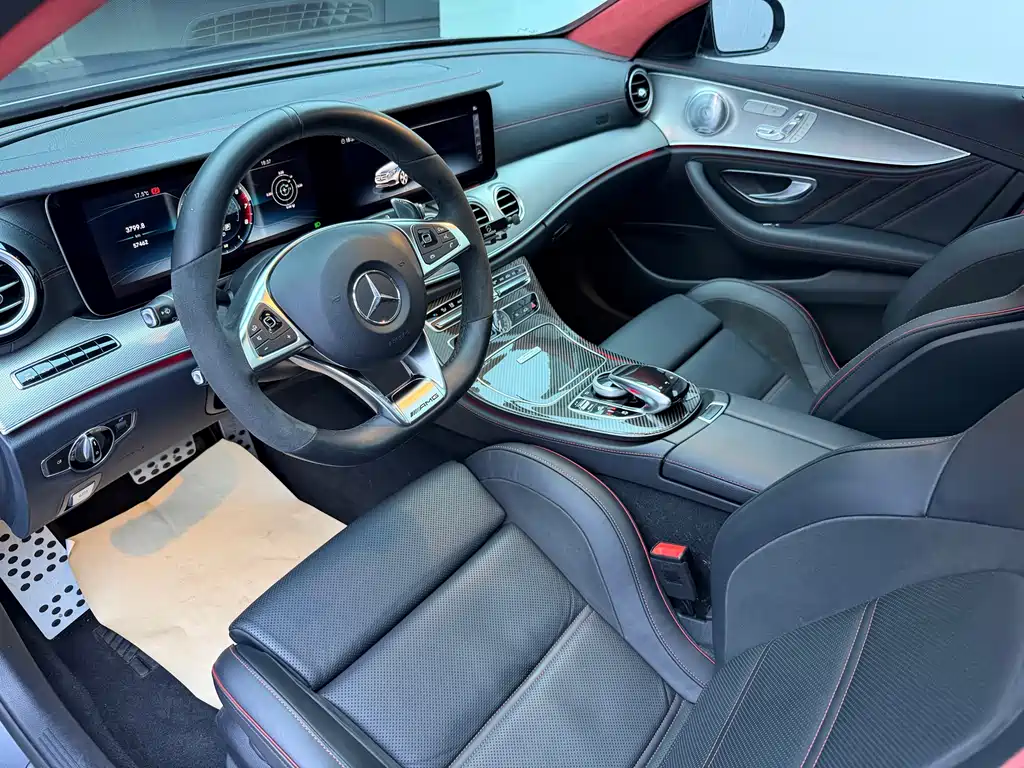 Mercedes-Benz E-Class AMG 2018 — фото 10