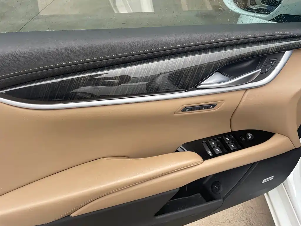 Cadillac XTS 2019 — фото 10
