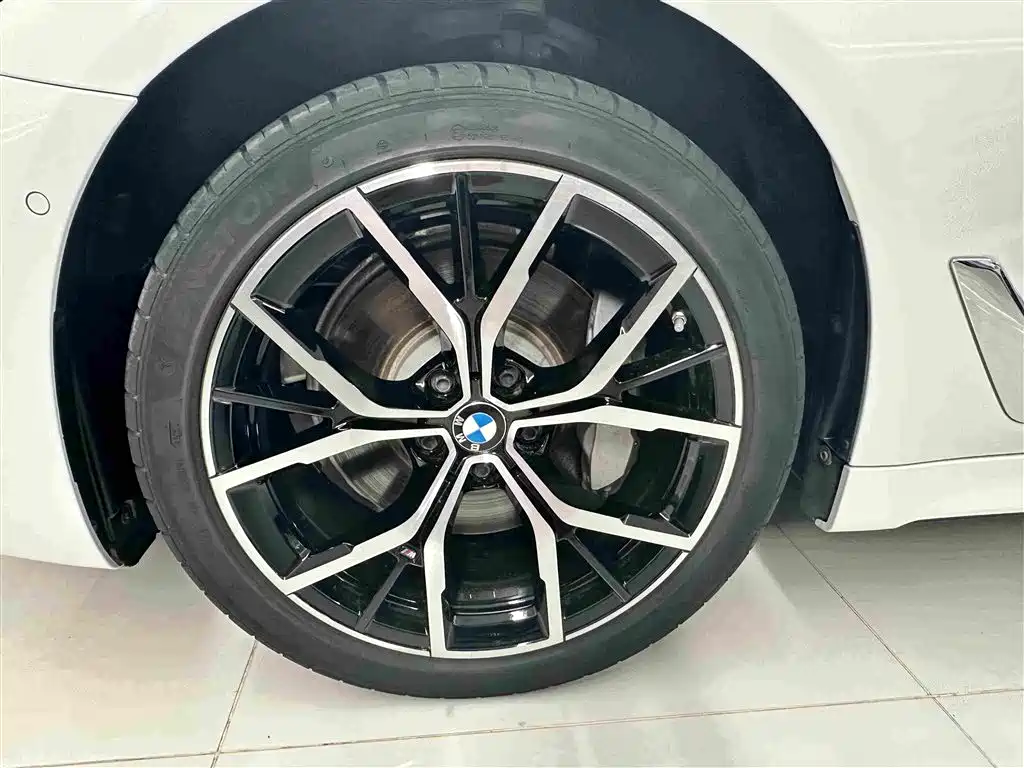 BMW 5 Series 2023