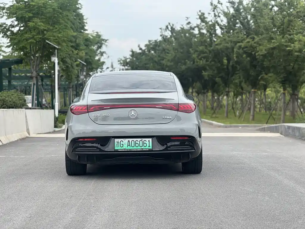 Mercedes-Benz EQE 2024