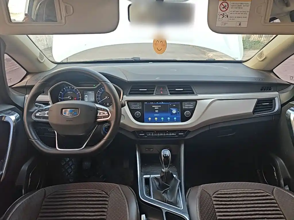 Geely Vision X3 2019 — фото 10