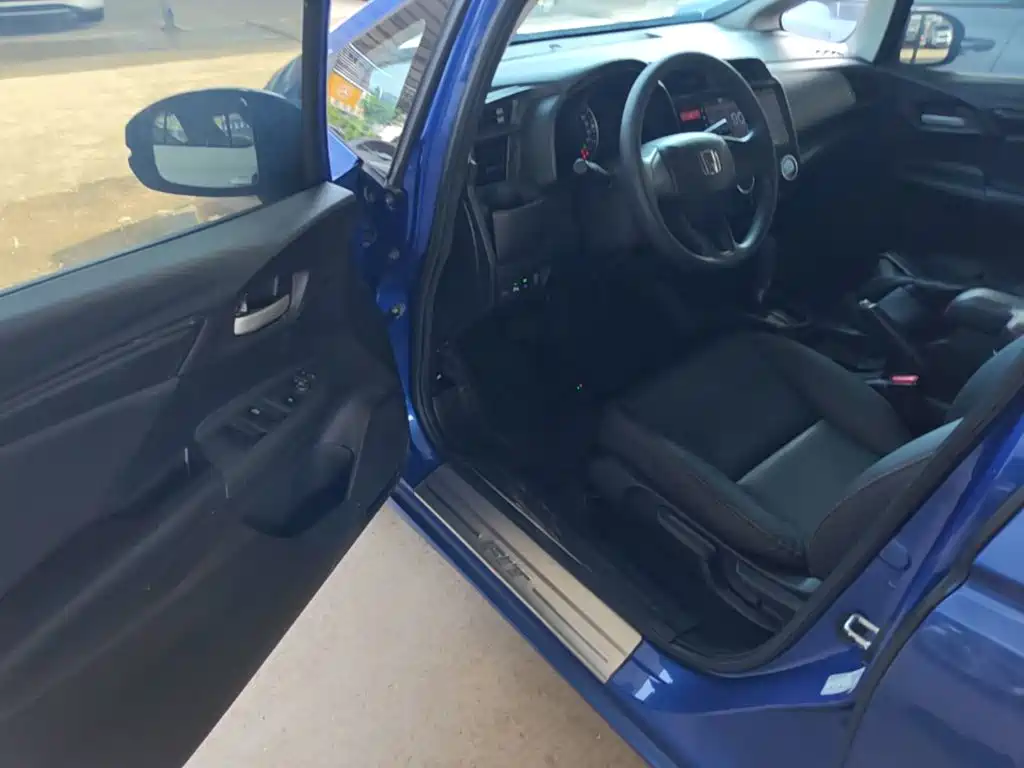 Honda Fit 2017 — фото 16