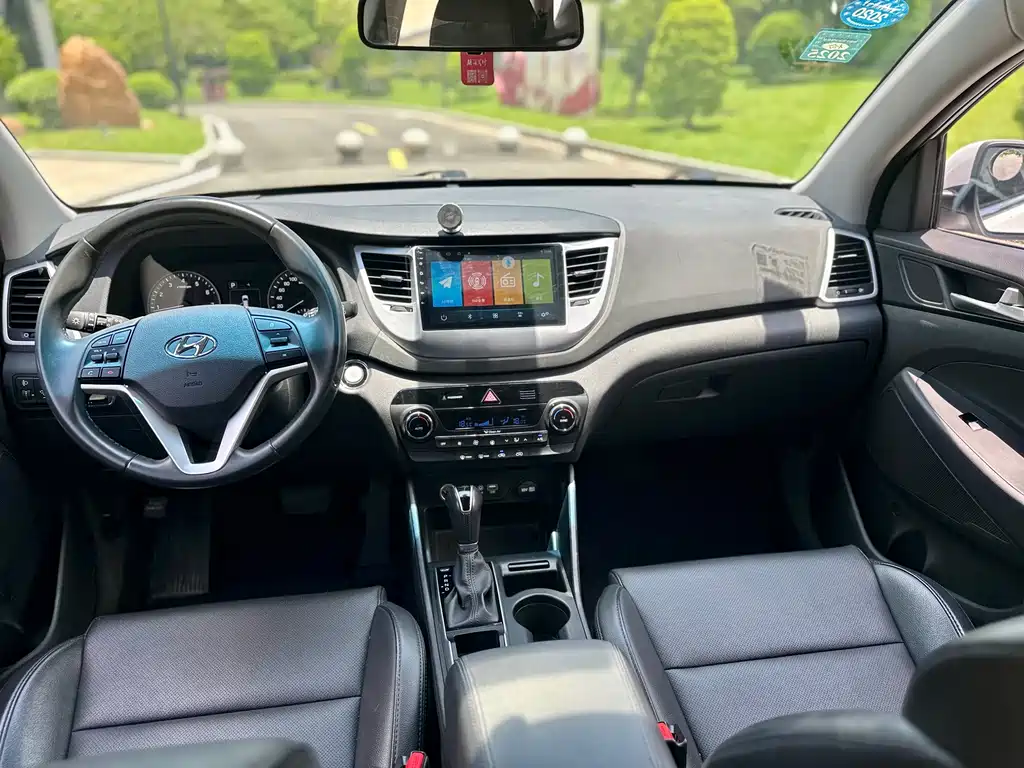 Hyundai Tucson 2017 — фото 9