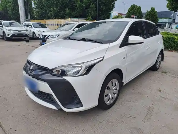 Toyota Yaris L 2020