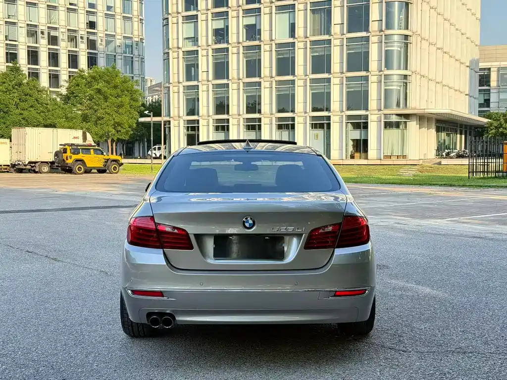 BMW 5 Series 2016 — фото 7
