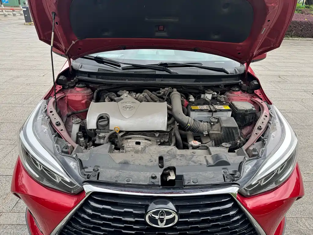 Toyota Yaris L 2020 — фото 13