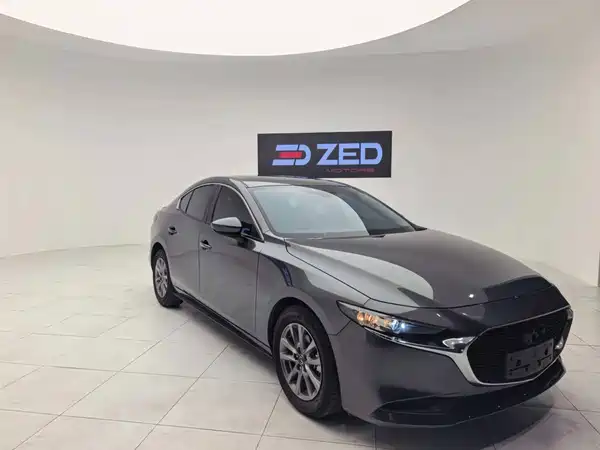 Mazda 3 Axela 2022