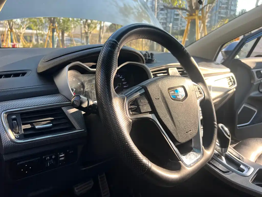 Geely Emgrand GS 2018 — фото 20