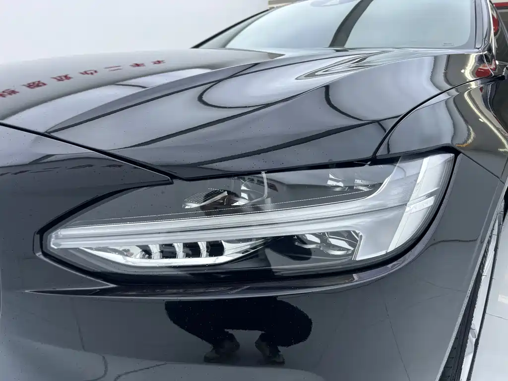 Volvo S90 2019 — фото 19