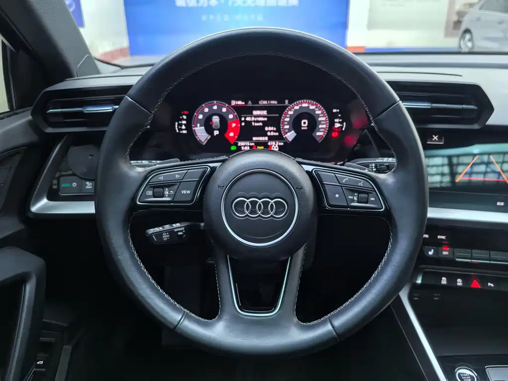 Audi A3 2023 — фото 12