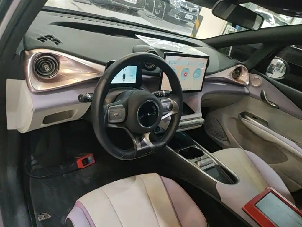 BYD Dolphin 2022 — фото 10