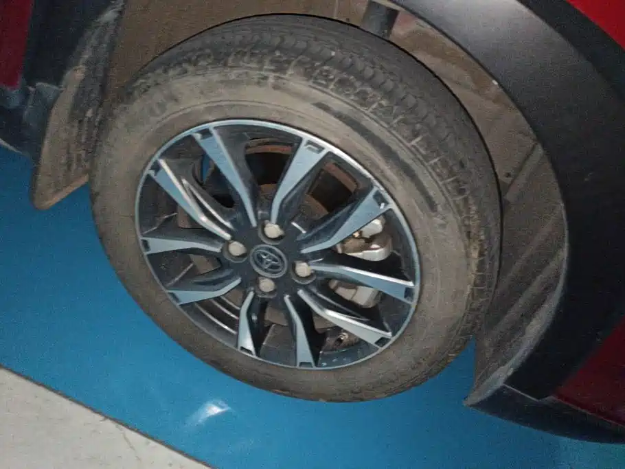Toyota Yaris L 2020