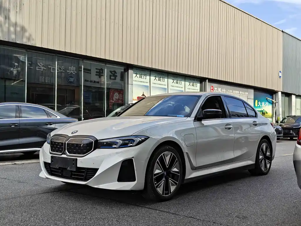 BMW i3 2024