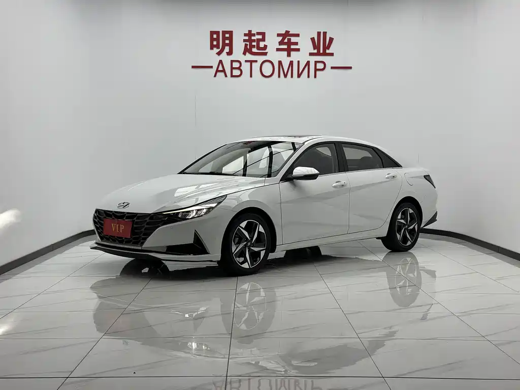 Hyundai Elantra 2023