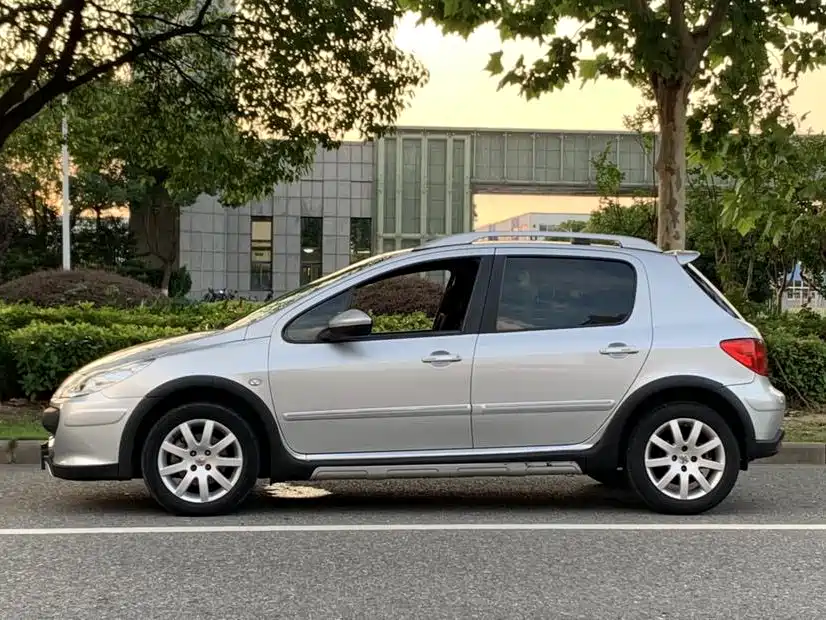 Peugeot 307 2015 — фото 12